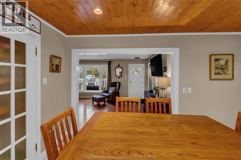 22644 Merlin ROAD — photo 13 of 40