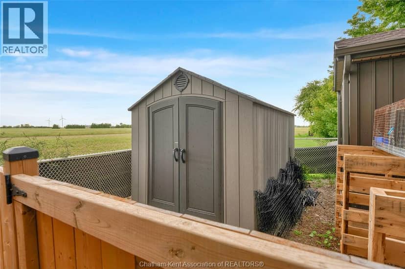 22644 Merlin ROAD — photo 33 of 40