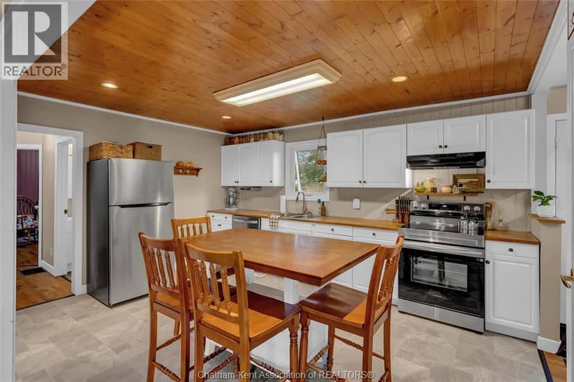 22644 Merlin ROAD — photo 9 of 40