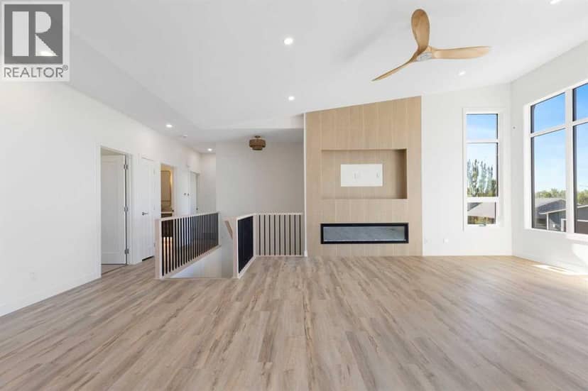 467 Sunset Drive — photo 17 of 40