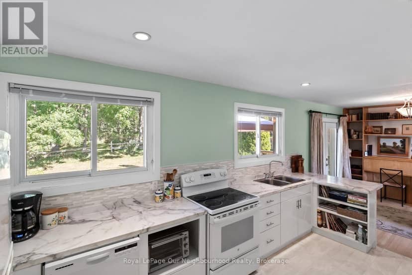 13 Orchard Crescent — photo 16 of 40