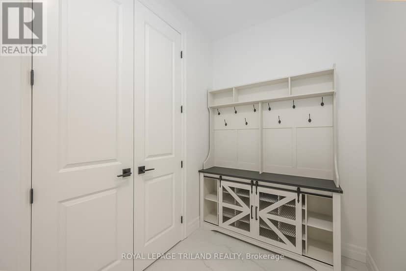4211 Liberty Crossing — photo 17 of 40