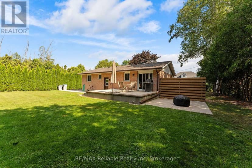 38823 Vienna Street, Bluewater, photo 3