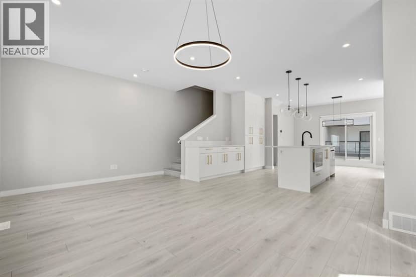203, 8155 8 Avenue SW — photo 14 of 32