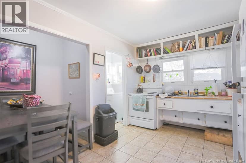 14 Wellesley Avenue — photo 17 of 33