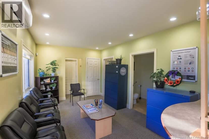 14 Wellesley Avenue — photo 6 of 33