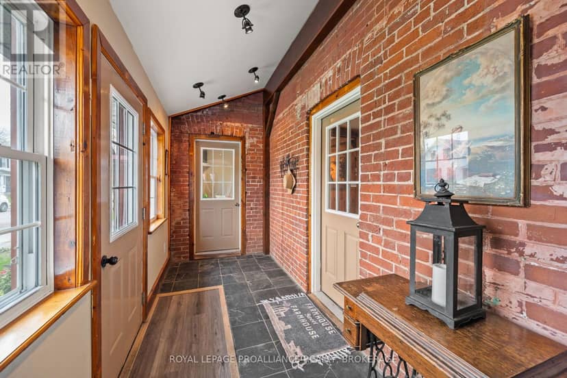 277 Brock Street — photo 4 of 40