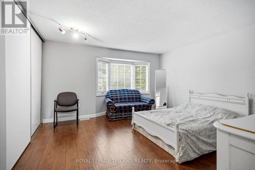 4 - 50 Chapman Court — photo 18 of 31