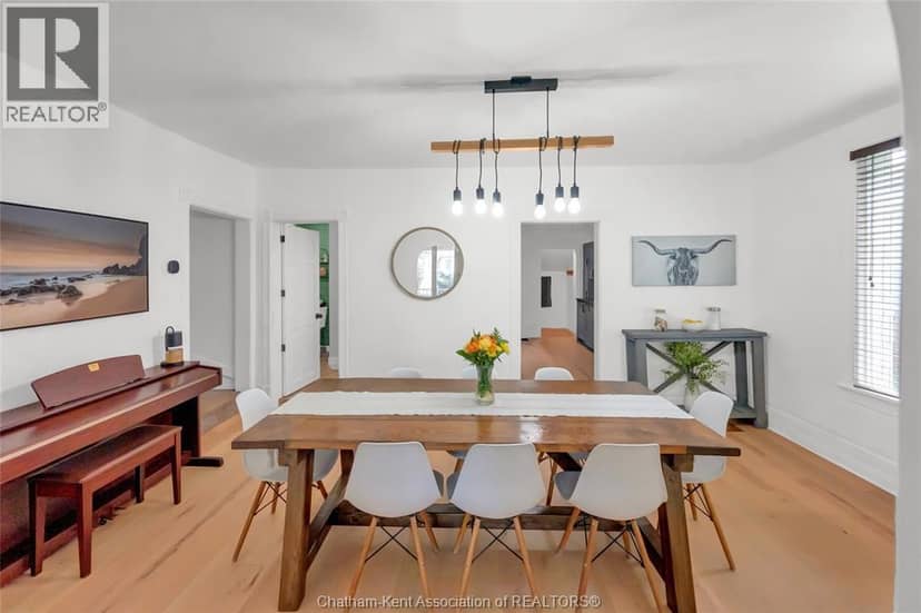 273 St Clair STREET — photo 17 of 40