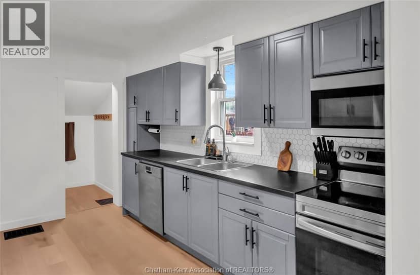 273 St Clair STREET — photo 9 of 40