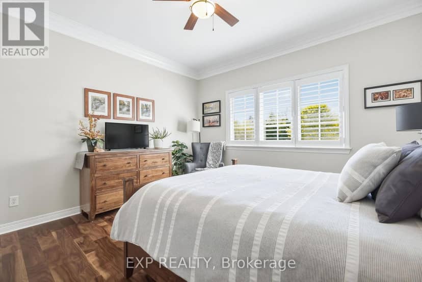 140 Windmill Crescent — photo 30 of 40