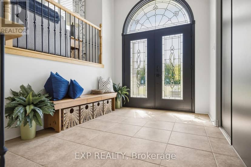 140 Windmill Crescent — photo 4 of 40