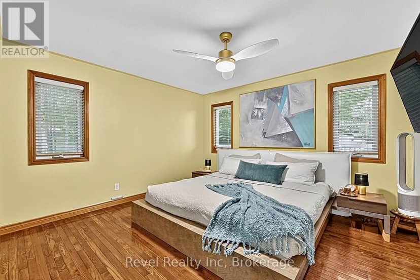 18 Rue Vanier Road — photo 10 of 22