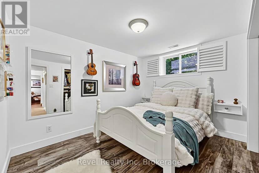 18 Rue Vanier Road — photo 18 of 22