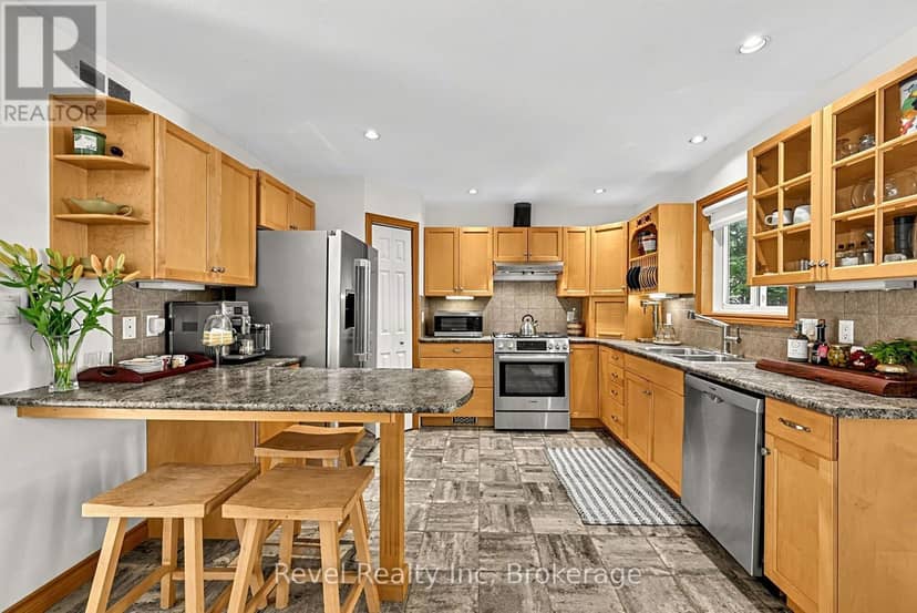 18 Rue Vanier Road, Tiny, photo 7