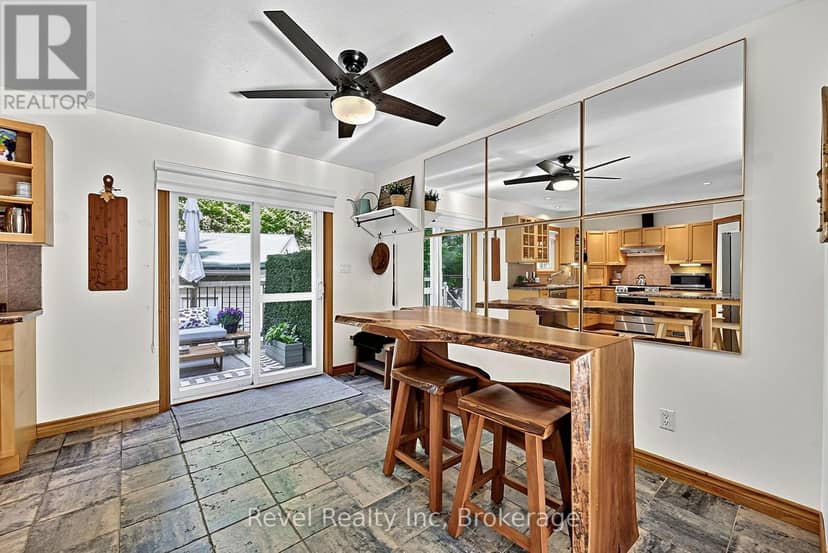 18 Rue Vanier Road, Tiny, photo 8