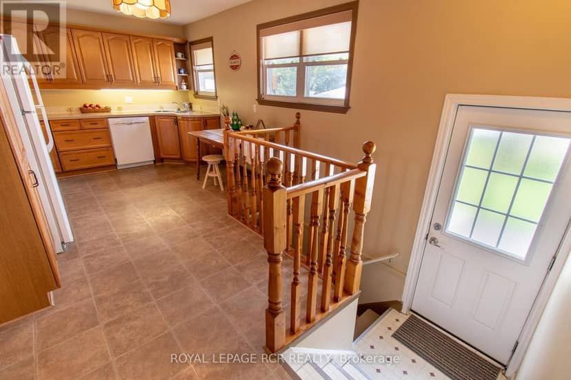 18 Oak Street — photo 16 of 37
