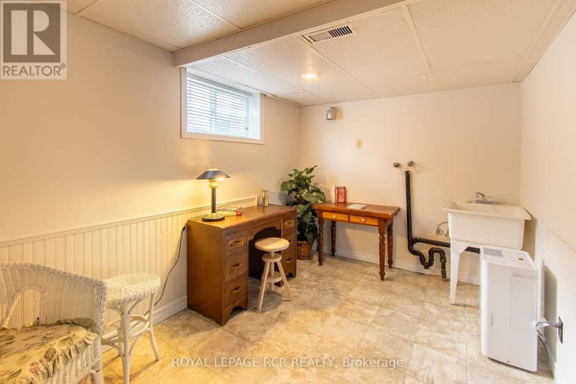 18 Oak Street — photo 24 of 37
