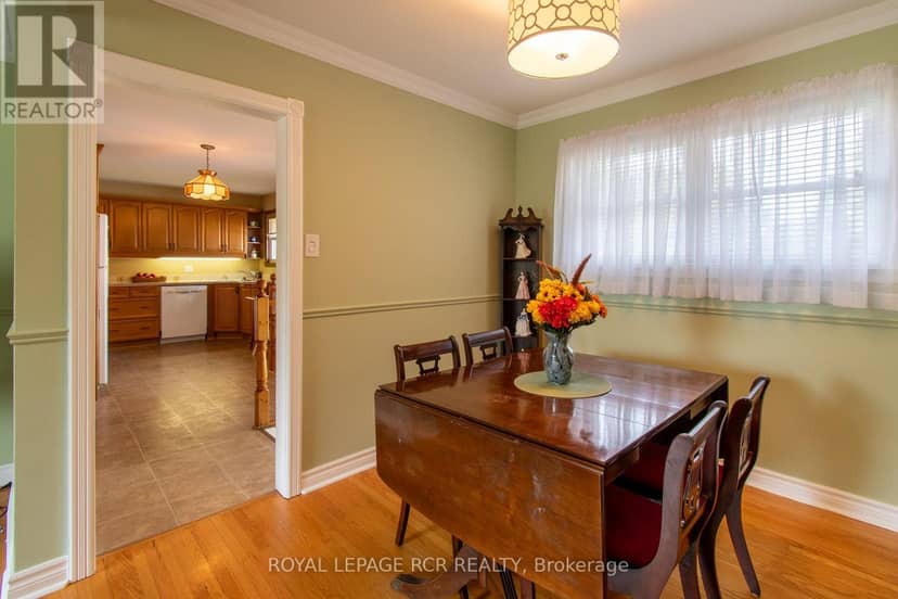 18 Oak Street — photo 8 of 37