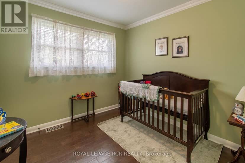 18 Oak Street — photo 9 of 37