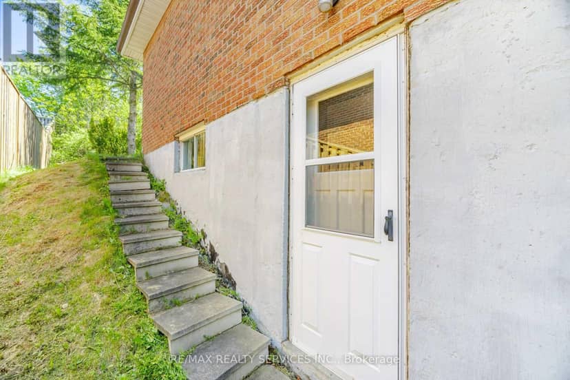 33 Hesp Drive — photo 35 of 39