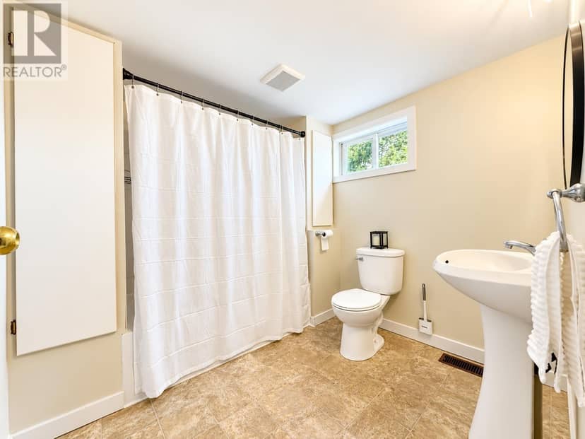 3702 North Carleton Road, RTE 10 — photo 13 of 27