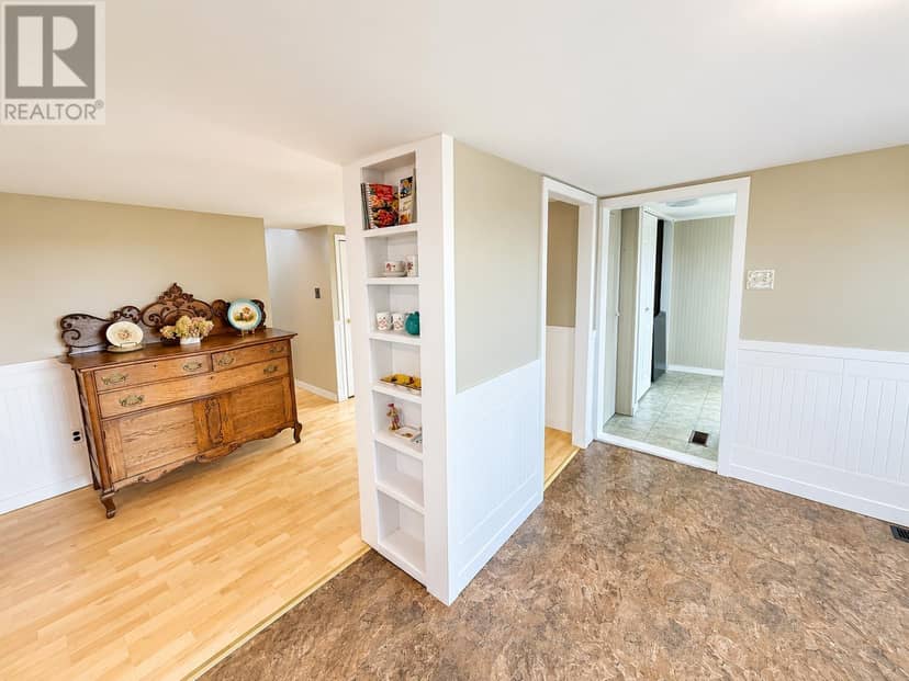 3702 North Carleton Road, RTE 10 — photo 9 of 27