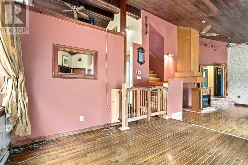 24 Dyke Street and 36 Hudson ST — photo 11 of 38