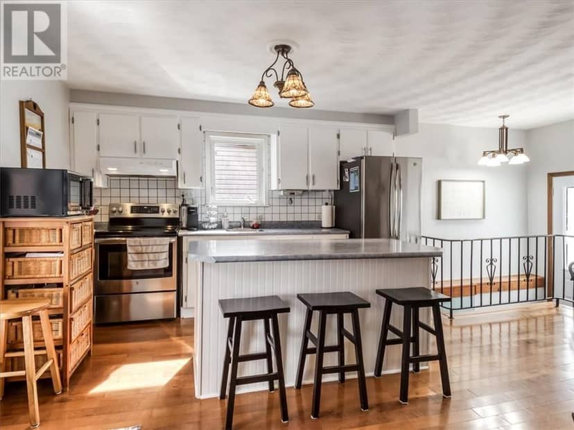 4474 Tate Boulevard — photo 12 of 40