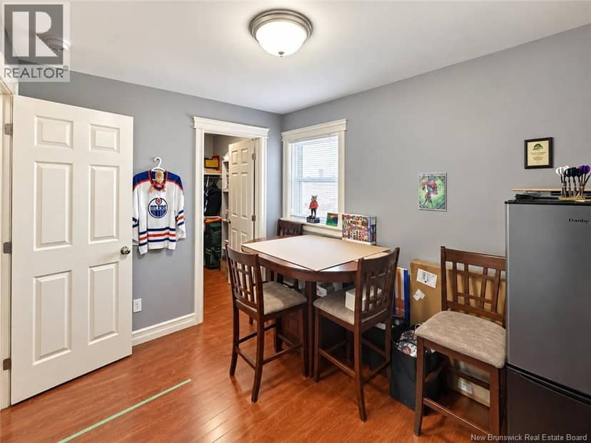 92 Albert Street — photo 17 of 29