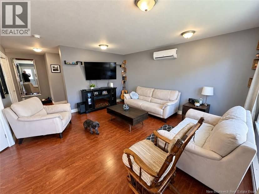 92 Albert Street — photo 9 of 29