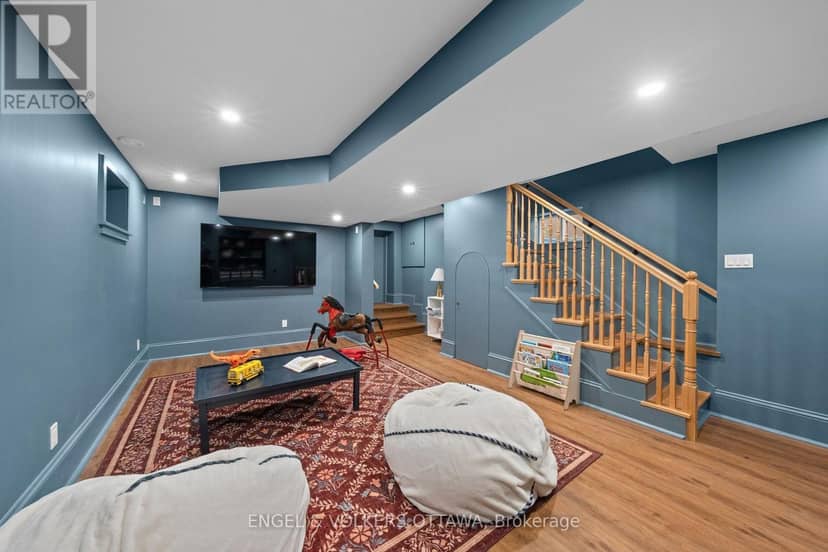 41 Ivy Crescent — photo 39 of 40