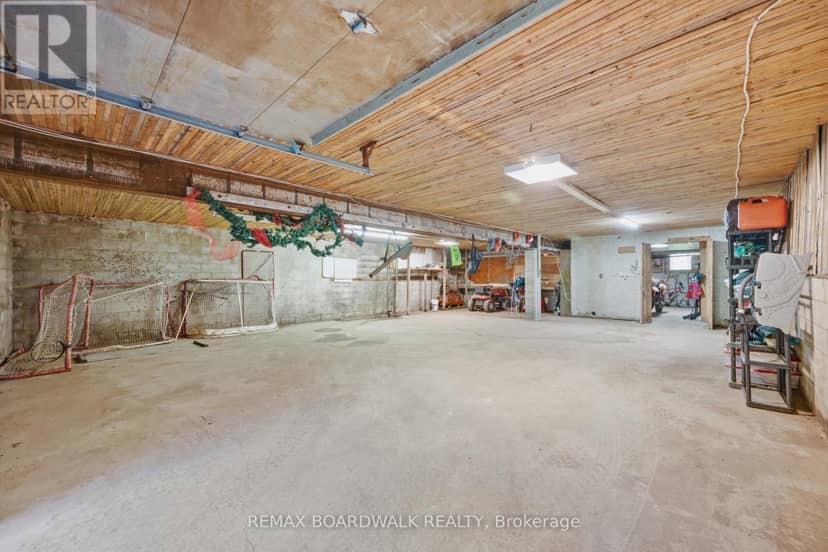 2725 McIntosh Road — photo 21 of 40