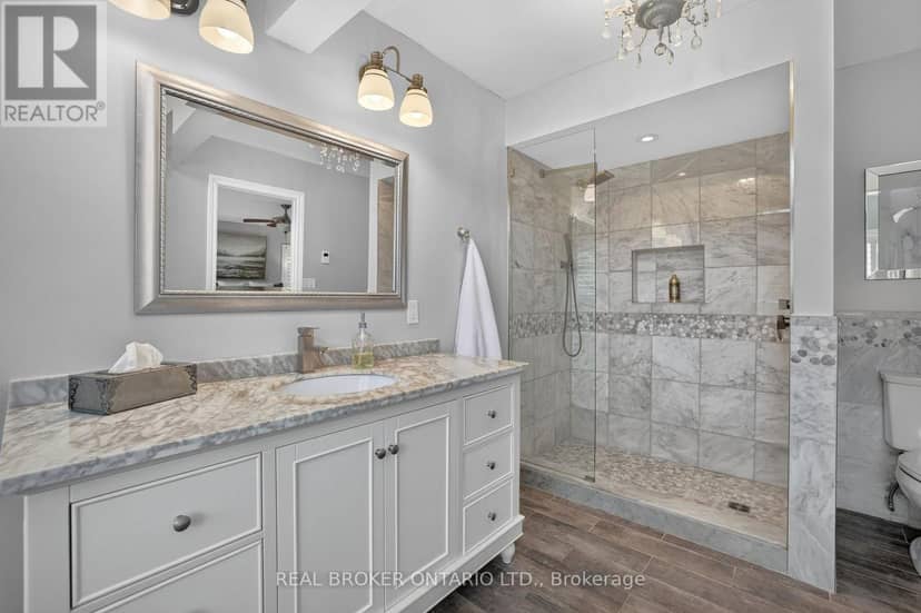 20417 Centre Street — photo 24 of 40