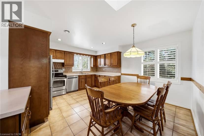 335 YORK Road — photo 12 of 40