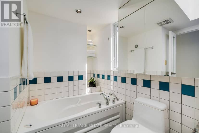 61 Seaton Street — photo 33 of 40