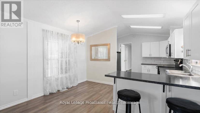 18 - 311 Dundas Street E, Quinte West, photo 6