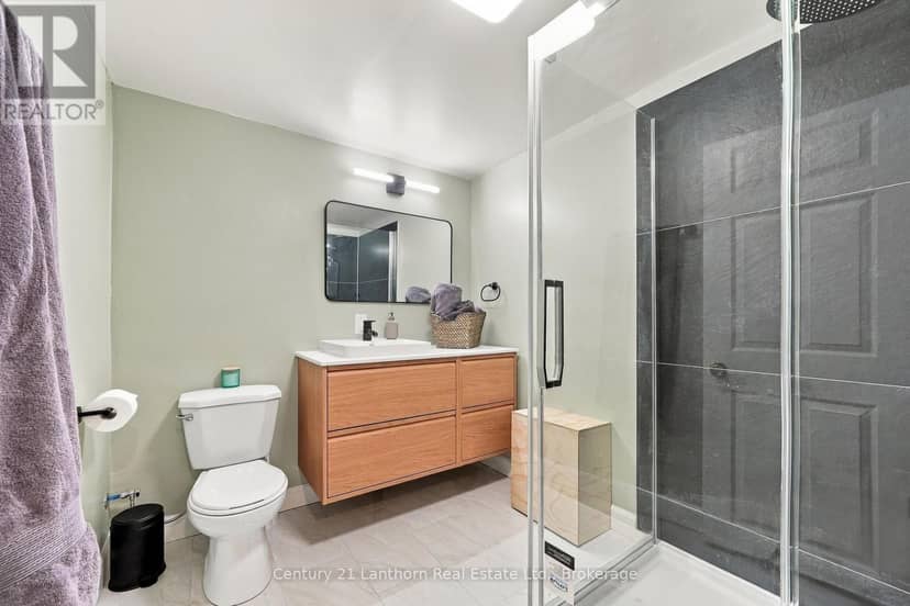 706 Willis Street, Kingston, photo 4