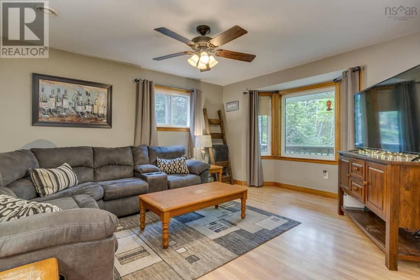9 Pine Street, Belnan, photo 7