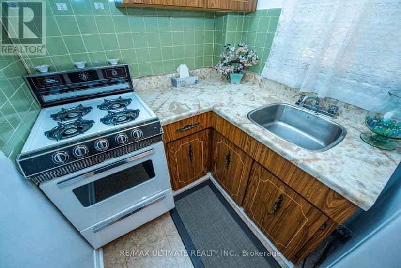 127 Salem Avenue — photo 18 of 40