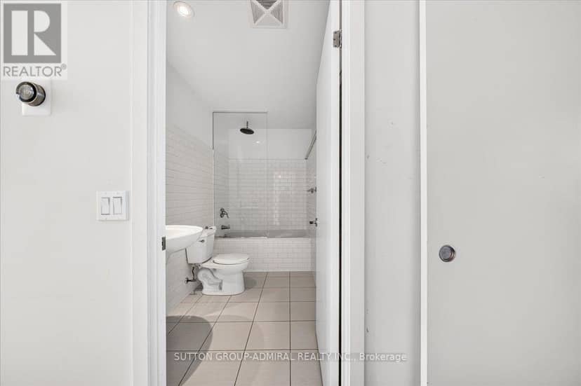 506B - 25 Ritchie Avenue — photo 20 of 40