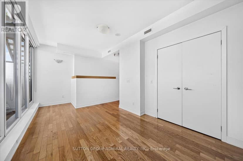 506B - 25 Ritchie Avenue — photo 14 of 40