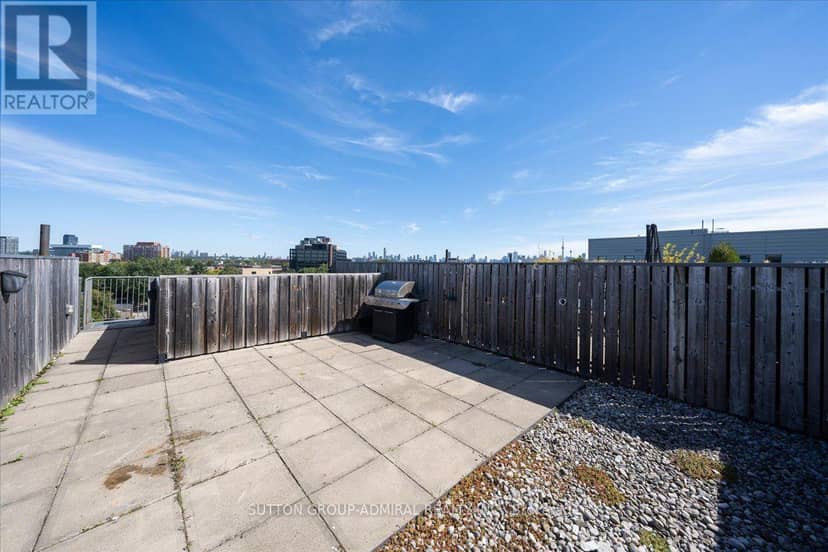 506B - 25 Ritchie Avenue — photo 36 of 40