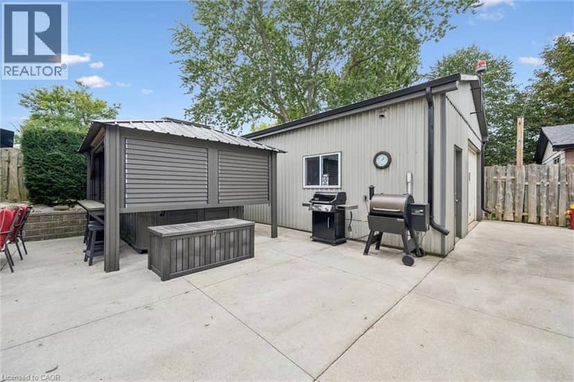 136 WOODLAWN Avenue — photo 22 of 29