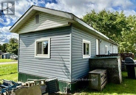 2 Dove Road, Brockton, photo 3
