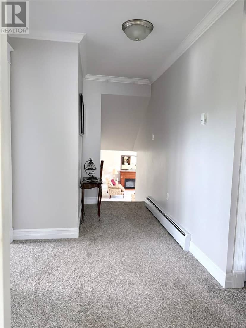 5 Elizabeth Avenue — photo 21 of 40