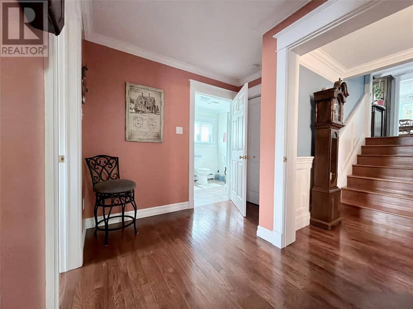 5 Elizabeth Avenue — photo 29 of 40