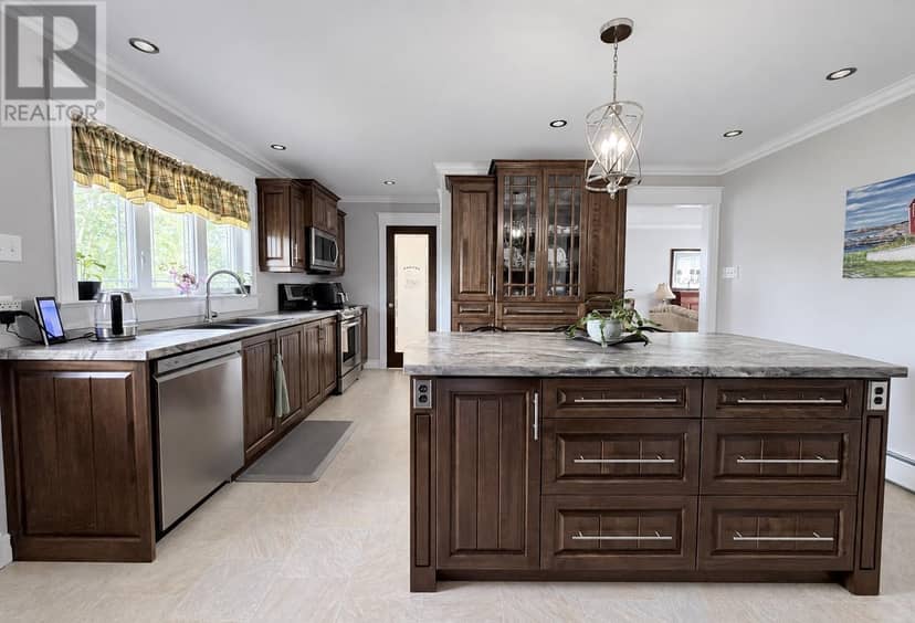 5 Elizabeth Avenue, Deer Lake, photo 3