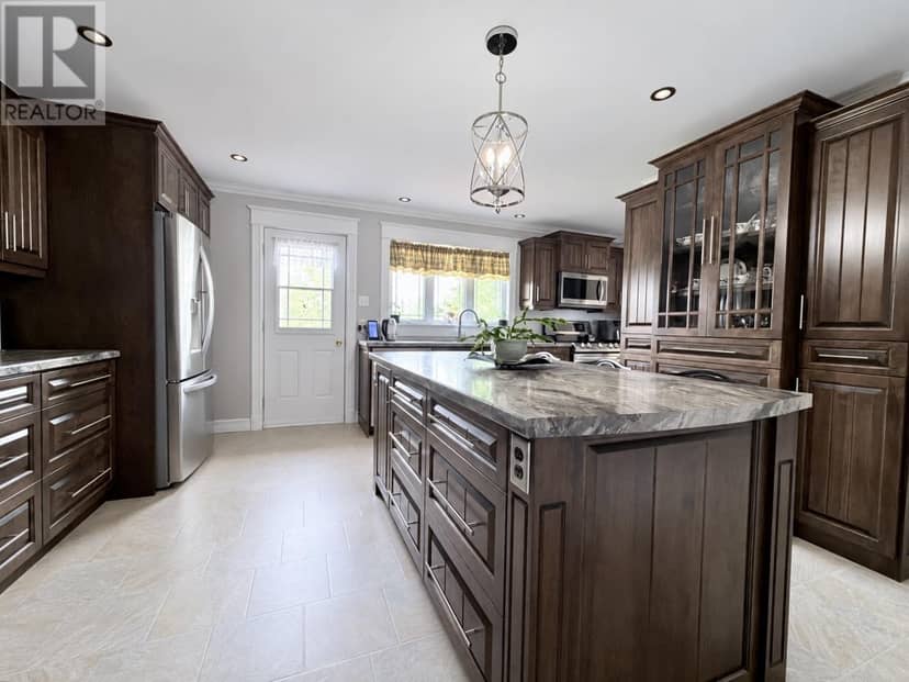5 Elizabeth Avenue, Deer Lake, photo 5