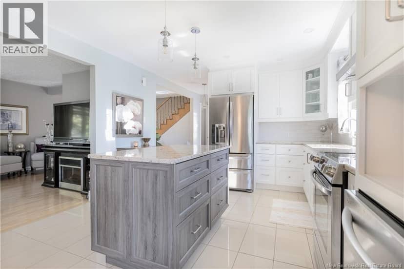 102 Plaisante Street — photo 14 of 39